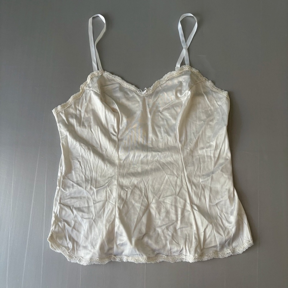 Vintage Cabernet Camisole Top Size 36. Small Lace Trim. Made In USA‎